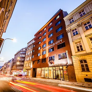 Archibald 4*, Prag Tjekkiet