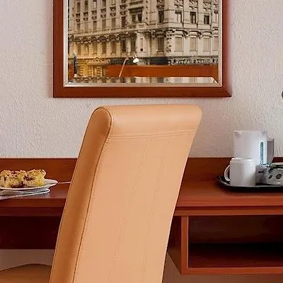 Mercure Berlin Alexanderplatz 3*,